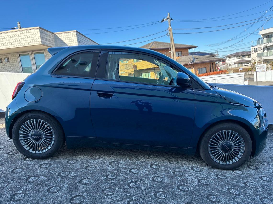 中古車500e Pop オーシャングリーン 価格変更です｜フィアット