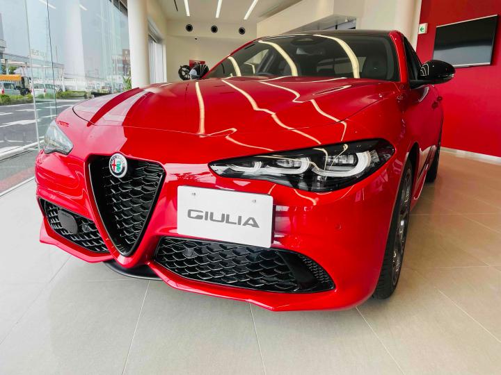 GIULIA TRIBUTO ITALIANO