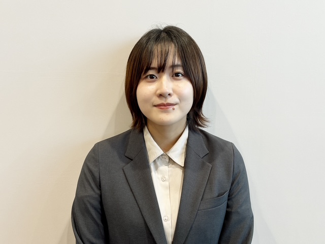セールススタッフ 佐藤　汐里