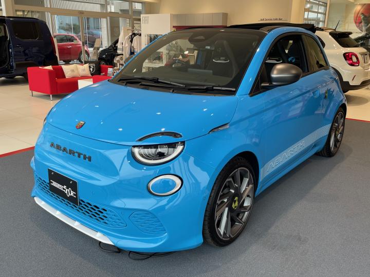 ABARTH 500e Scorpionissima Cabriolet