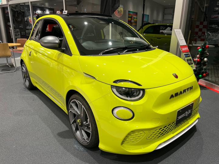 ABARTH 500e Scorpionissima Cabriolet