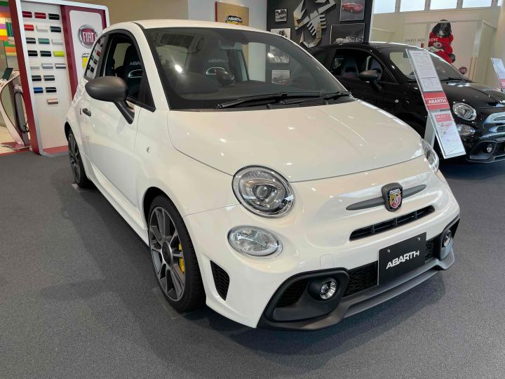 ABARTH 695 Turismo MTA RHD