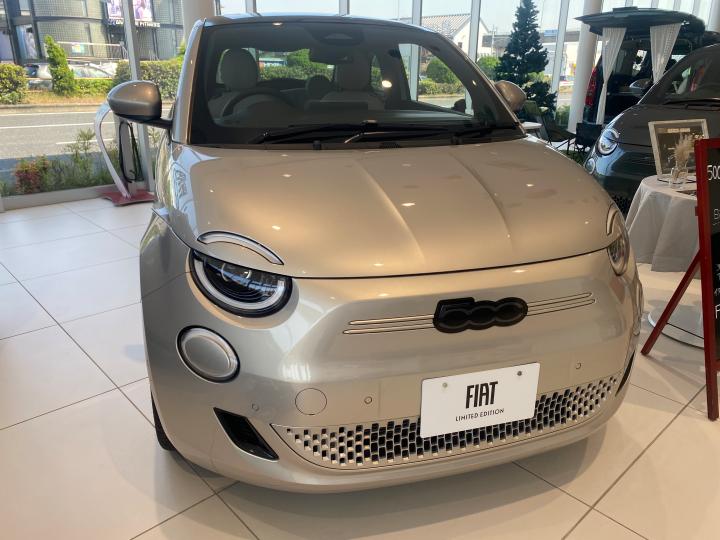 500e Giorgio Armani Collector's Edition