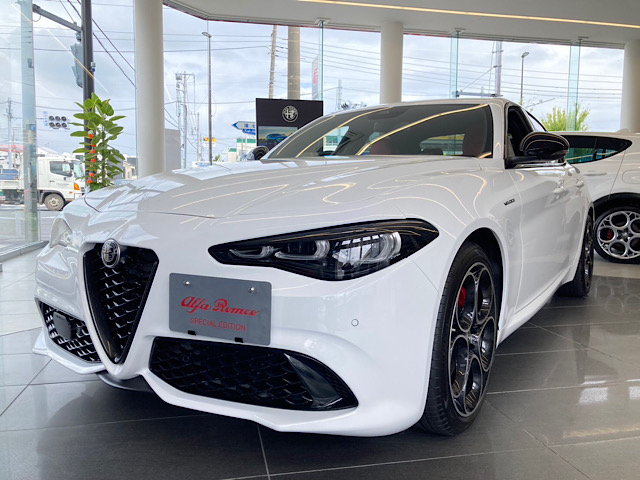 GIULIA 2.0 TURBO VELOCE MONOCHROME EDITION