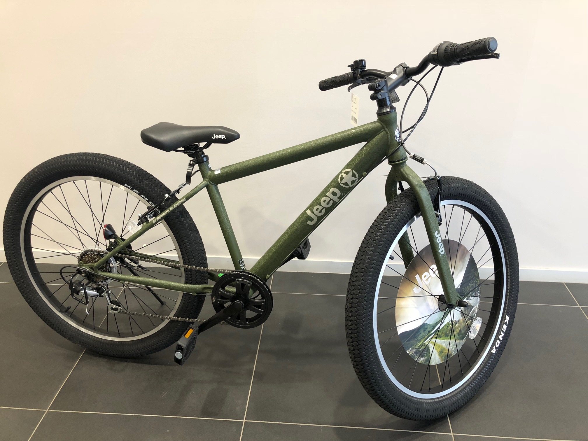 Jeepの自転車届きました！！｜ジープ札幌琴似スタッフブログ｜Jeep