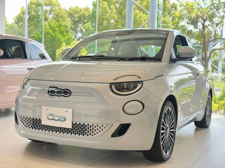 500e ICON
