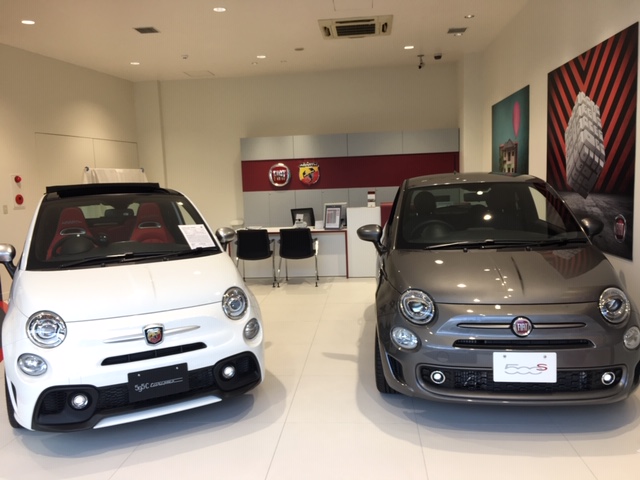 フィアット５００のｍｔにアバルト５９５のオープン フィアット アバルト大阪中央スタッフブログ Fiat Abarth Official Dealer Site