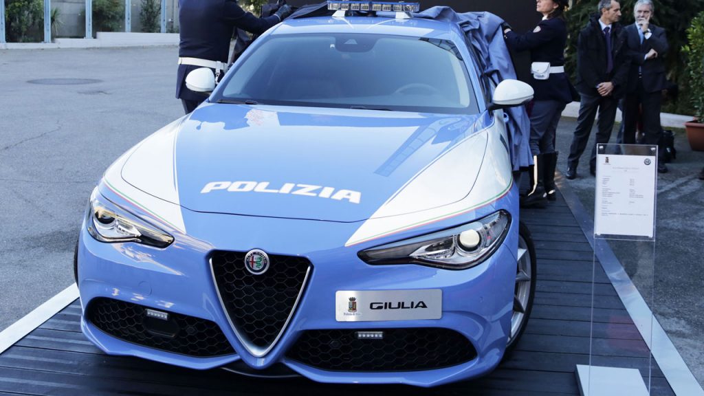 TONALE PLUG-IN HYBRID POLIZIA｜アルファ ロメオ調布スタッフブログ