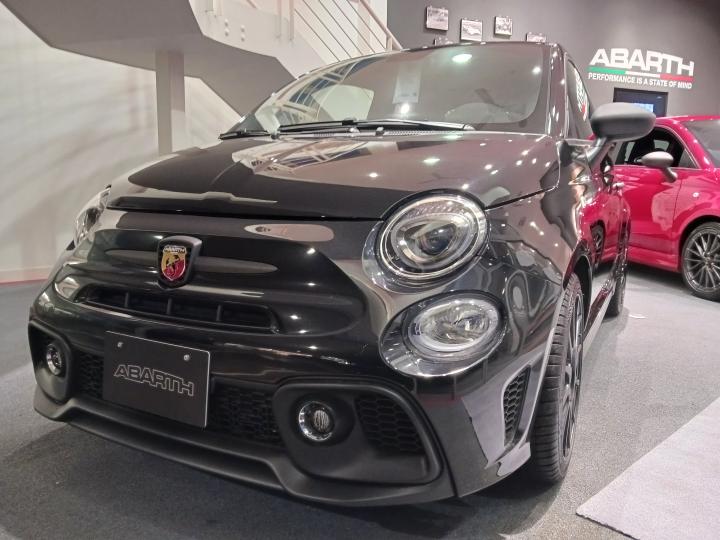 ABARTH 695 Competizione MT LHD