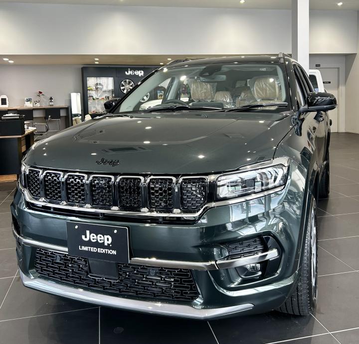 Commander Track Edition