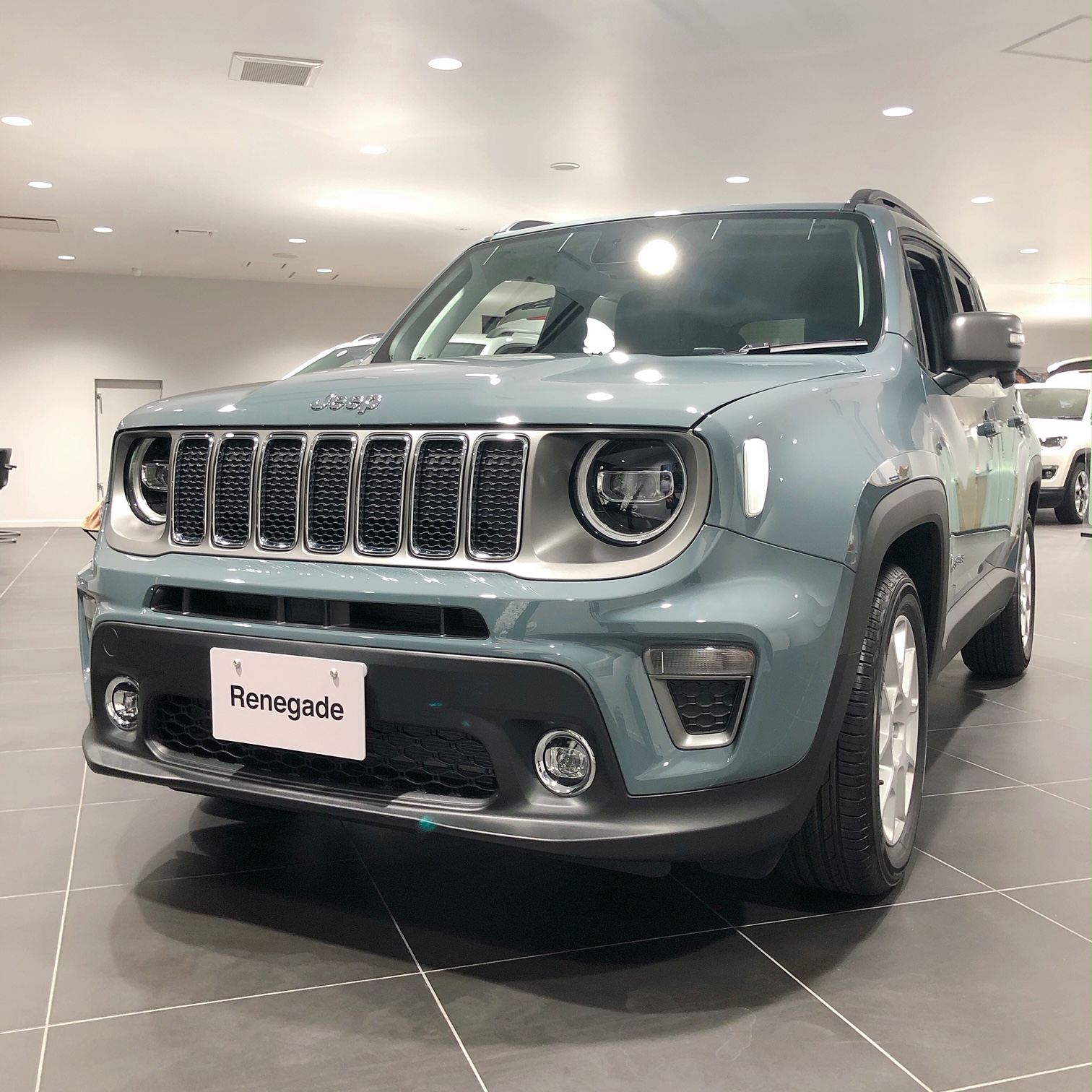 Renegade Limited Anvilがショールームに登場 ジープ目黒スタッフブログ Jeep Official Dealer Site