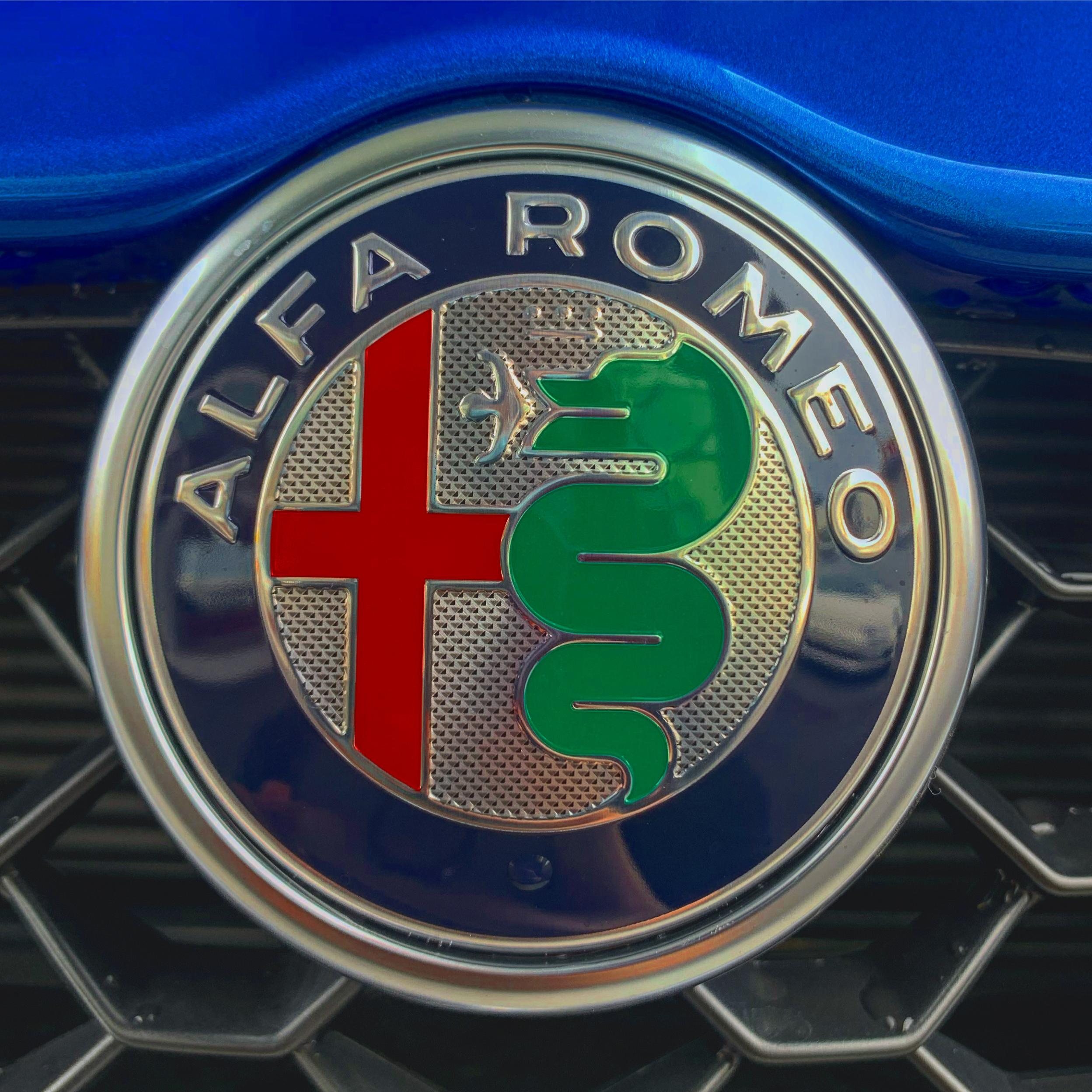 エンブレム アルファ ロメオ名東スタッフブログ Alfa Romeo Official Dealer Site