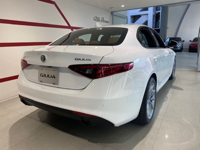 Giulia Ti アルファホワイト登場です!|アルファ ロメオ西宮 Giulia Ti アルファホワイト登場です!|アルファ ロメオ西宮