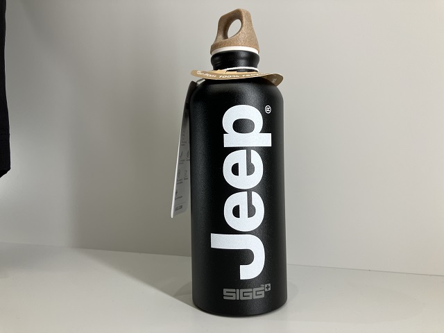 Jeep×SIGG　100％リサイクルアルミニウムボトル