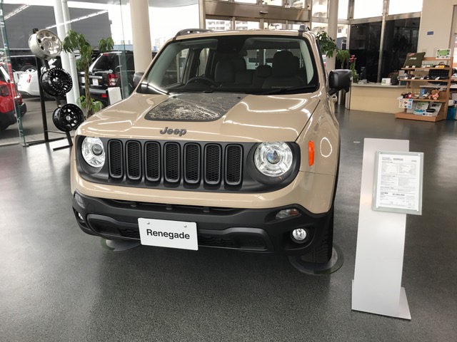 ☆レネゲード デザートホーク展示中☆｜ジープ福岡スタッフブログ