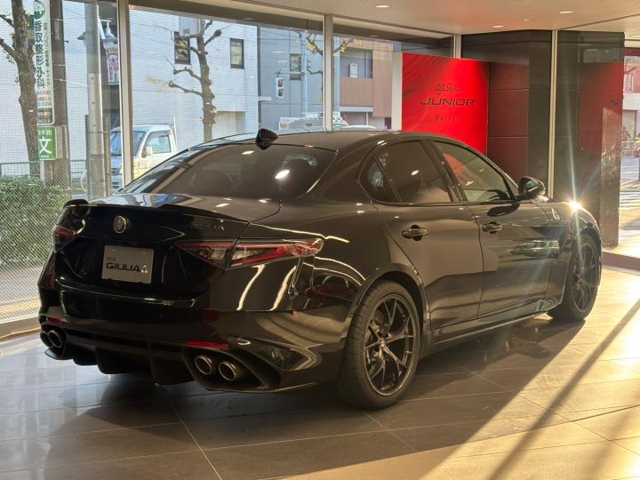 GIULIA QUADRIFOGLIO ESTREMA