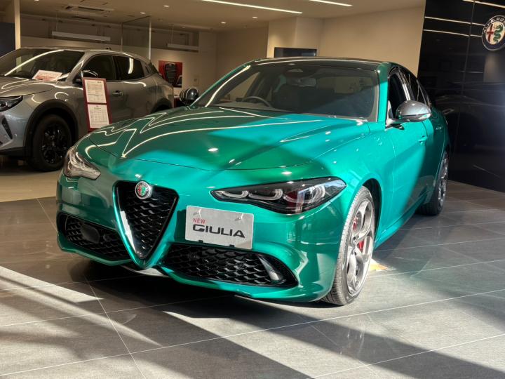 GIULIA TRIBUTO ITALIANO