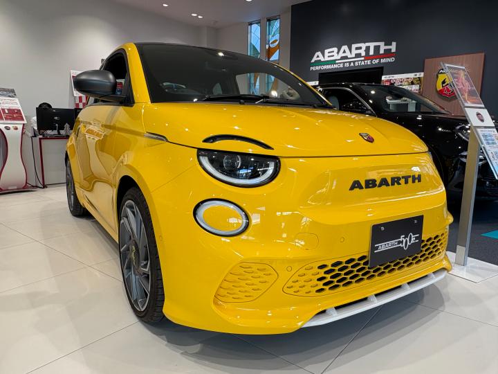 ABARTH 500e Scorpionissima Hatchback