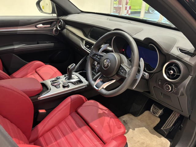 STELVIO 2.2 TURBO DIESEL Q4 VELOCE