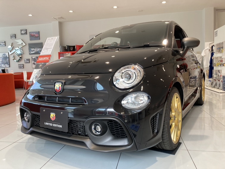 ABARTH 695 75° ANNIVERSARIO が届きました！！｜フィアット