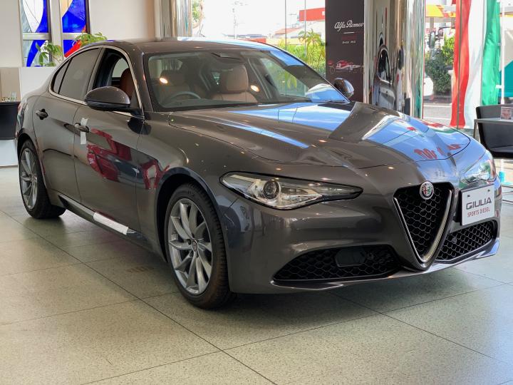 アルファ ロメオ堺｜展示車・試乗車｜Alfa Romeo Official Dealer Site