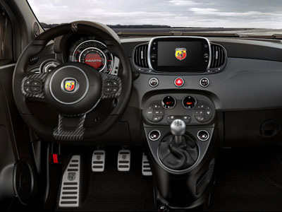 ABARTH　左ハンドル　残り　3台！