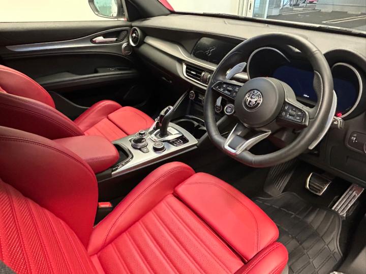 STELVIO 2.0 TURBO Q4 VELOCE