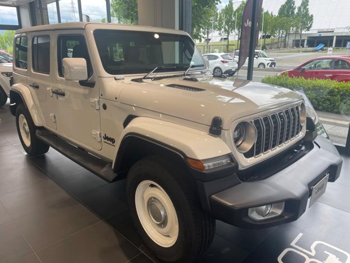 New Jeep Wrangler（JL） Unlimited Sahara White Pack