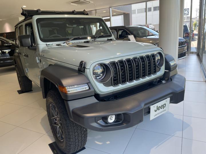 Wrangler（JL） Limited Edition with Sunrider Flip Top for Hardtop