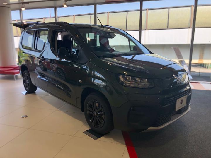 NEW DOBLÒ Maxi Green Color Edition