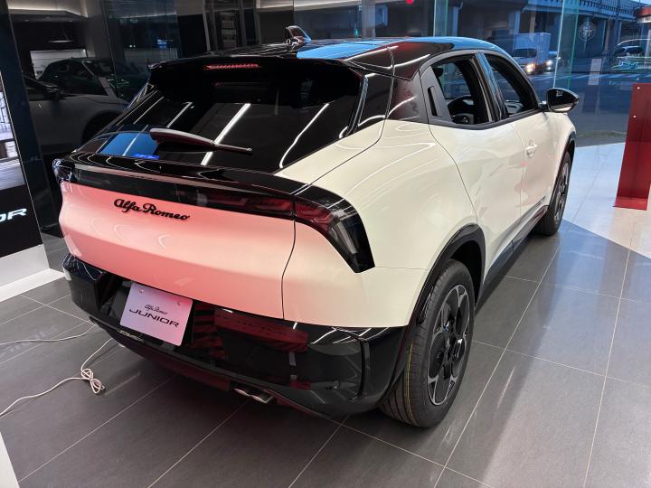 JUNIOR Ibrida Edizione Bianco