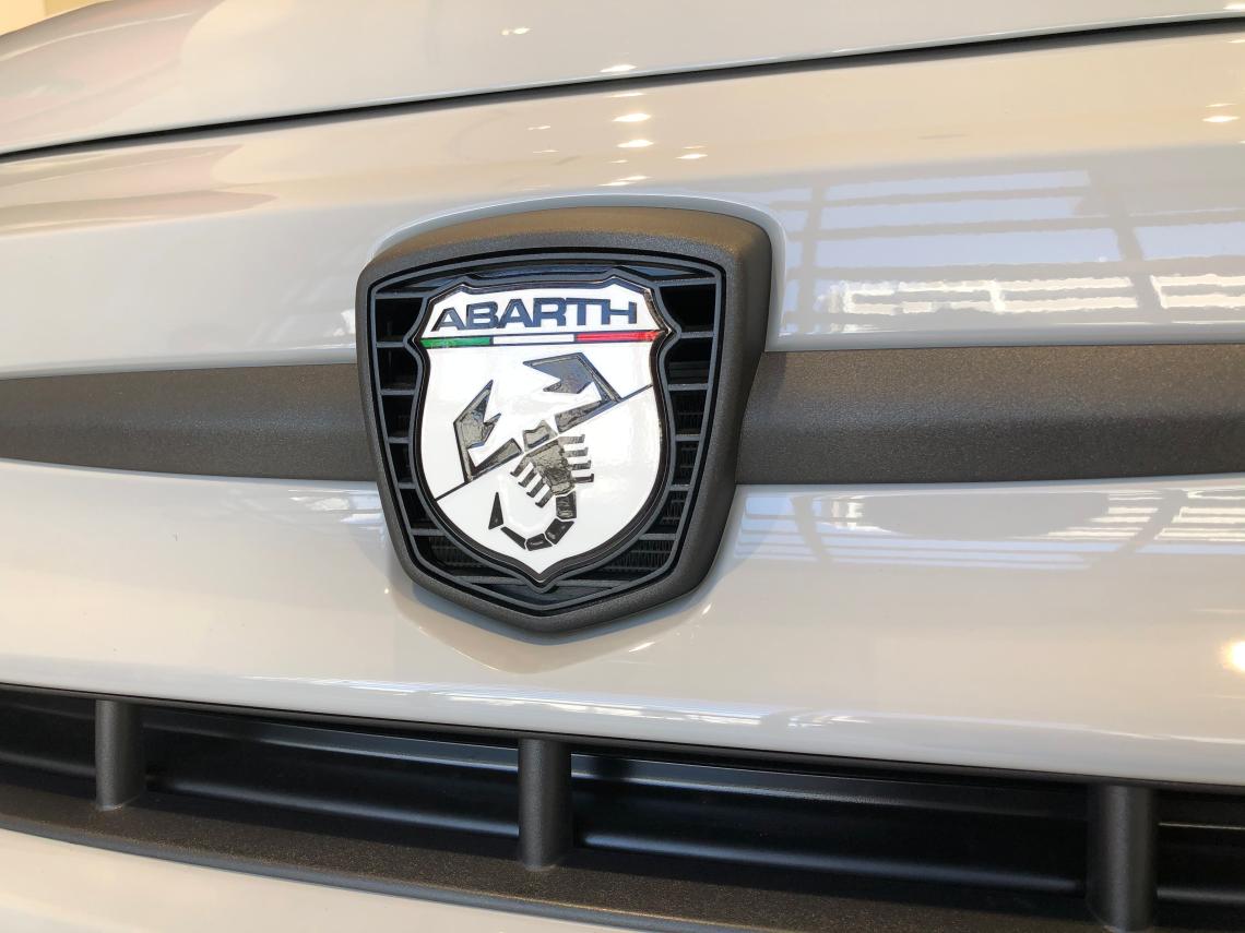 エンブレムステッカー フィアット アバルト大阪東スタッフブログ Fiat Abarth Official Dealer Site