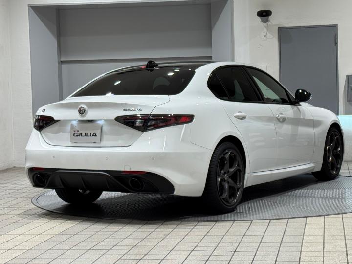 GIULIA TRIBUTO ITALIANO