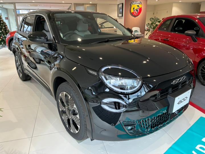 600 Hybrid NERO CINEMA