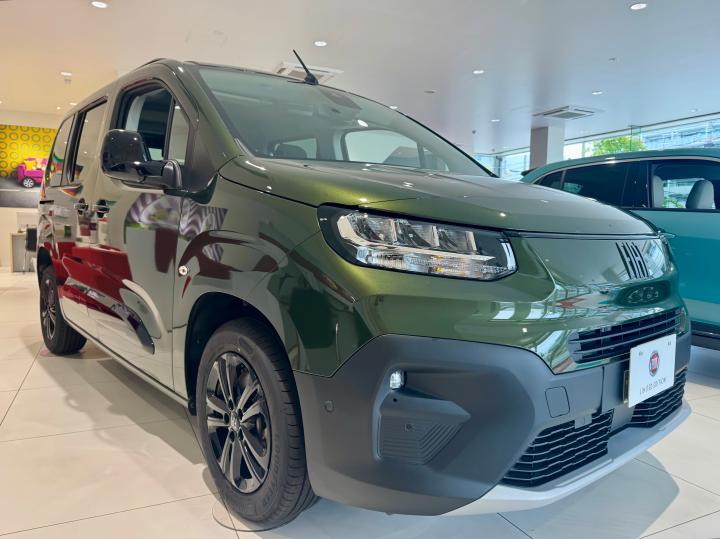 NEW DOBLÒ Green Color Edition