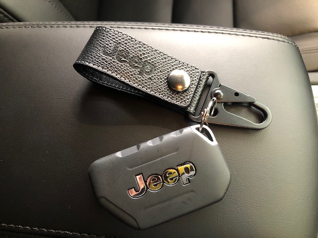 Jeep ジープ 革 キーホルダー 黒 お得 - 車内アクセサリー