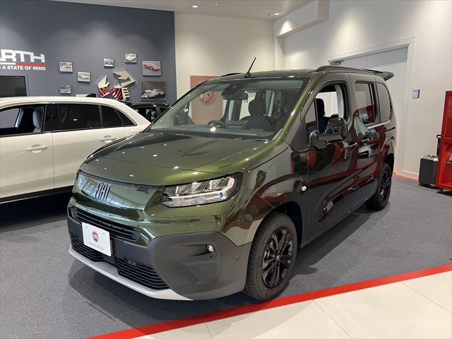 NEW DOBLÒ Green Color Edition