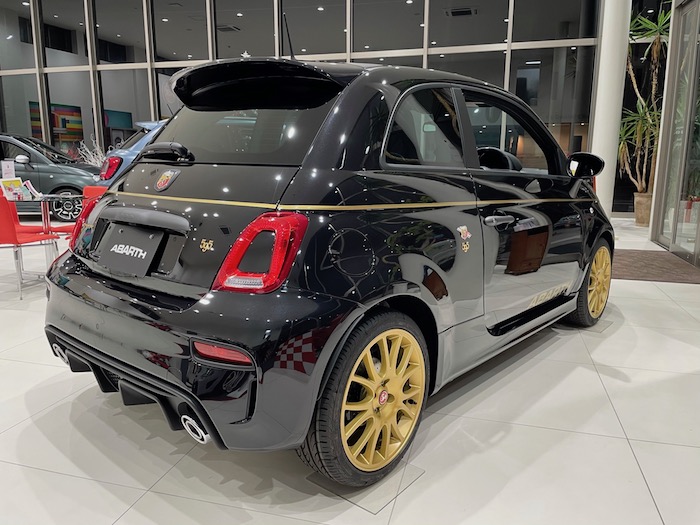 Abarth 595 Scorpioneoro_20201110_8 画像｜今どき貴重なMTの左