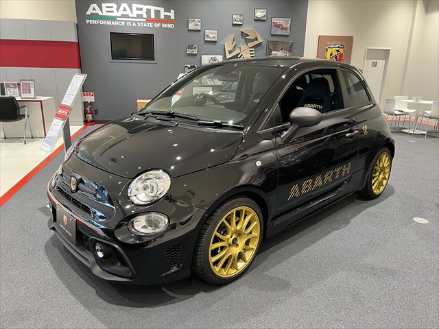 ABARTH 695 75° ANNIVERSARIO