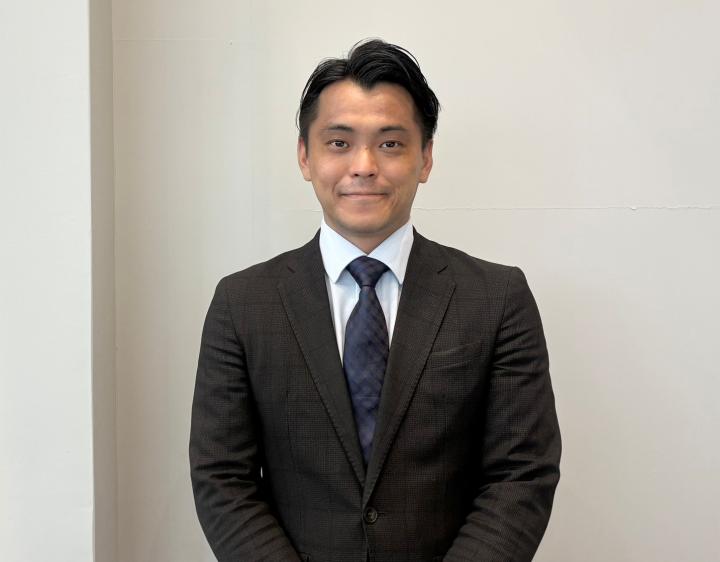業務課 新居　大翼