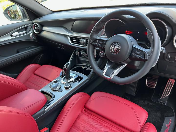 STELVIO 2.0 TURBO Q4 VELOCE
