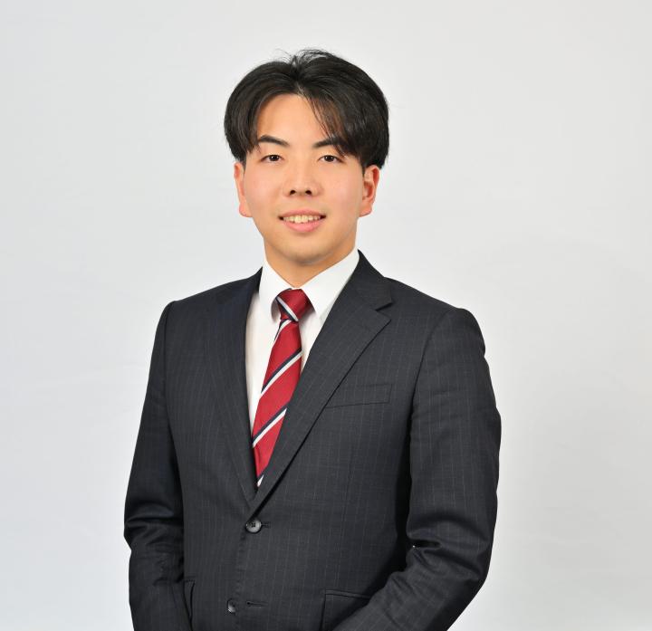 セールススタッフ 吉澤　隼哉