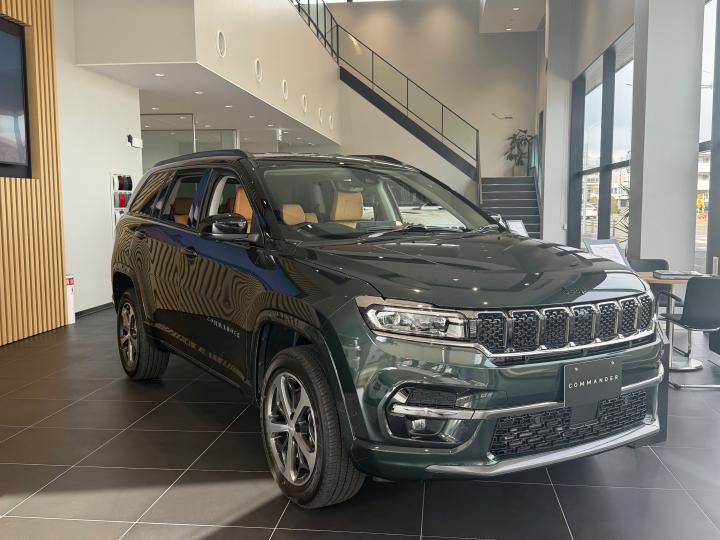 Commander Track Edition