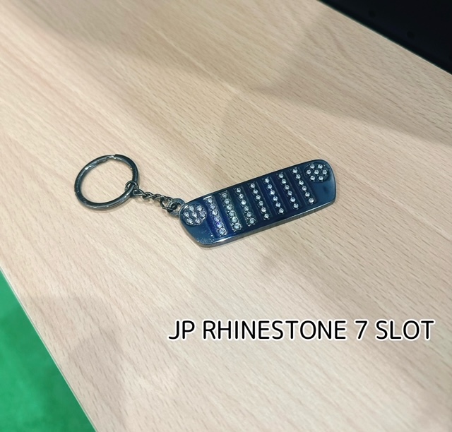 セブンスロットラインストーンキーホルダー