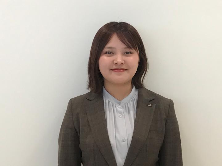 セールススタッフ 黒沼　亜弥音