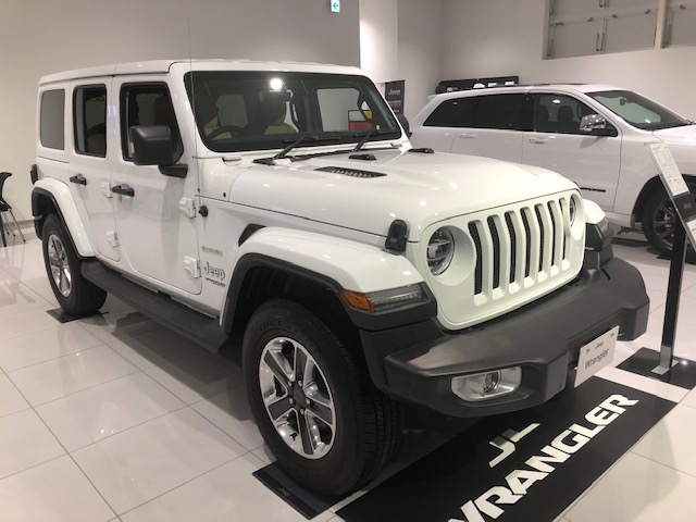 展示車紹介 Wrangler Unlimited SAHARA ブライトホワイトOlllllllO