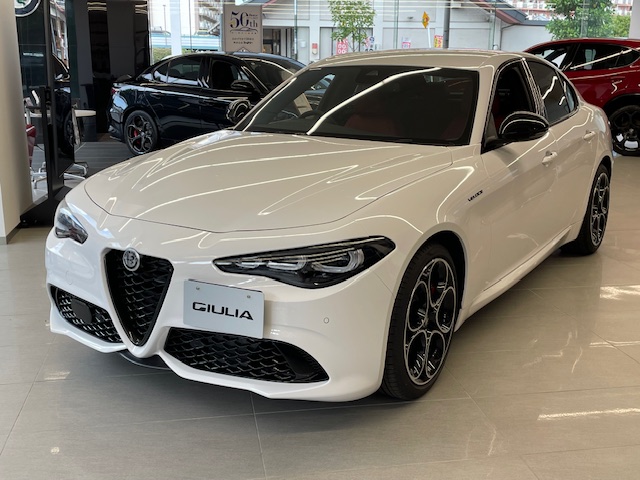 GIULIA 2.0 TURBO VELOCE MONOCHROME EDITION