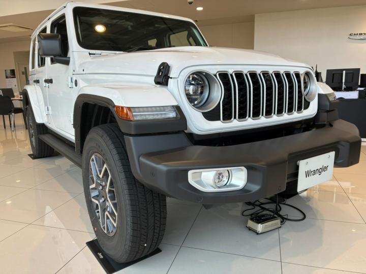 New Jeep Wrangler（JL） Unlimited Sahara Power Side Step
