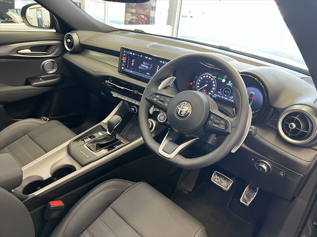 TONALE PLUG-IN HYBRID Q4 SUNROOF EDITION