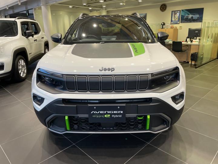 Avenger 4xe Hybrid